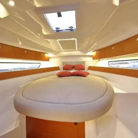 Hotel Sejour Sur Bateau De Plaisance à Mandelieu Extérieur photo