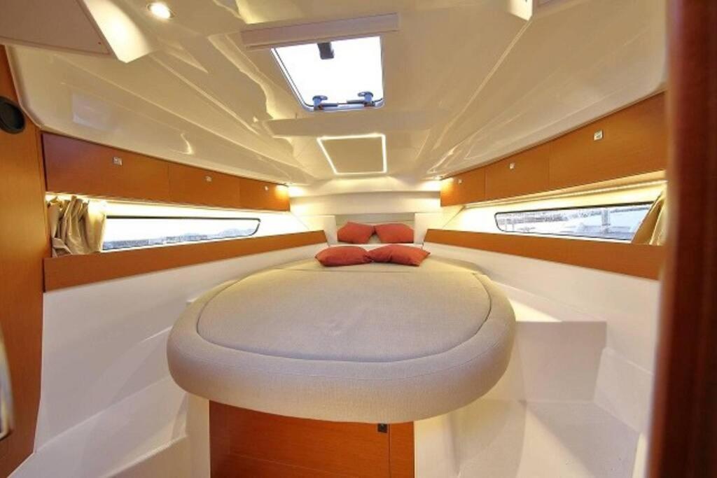 Sejour Sur Bateau De Plaisance *